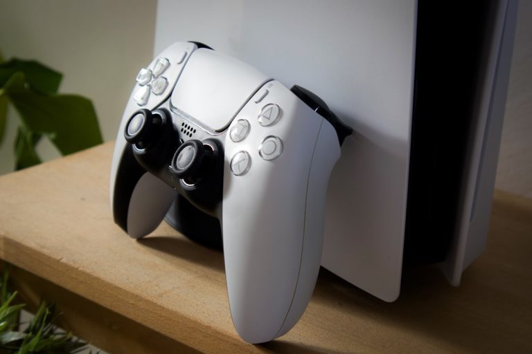 Essential Gaming Equipment That Every Player Should Own
